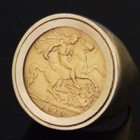 Lot 339 - Half-sovereign in 9ct gold ring mount.