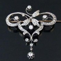Lot 367 - French 18ct gold and platinum art nouveau