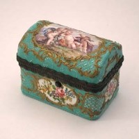 Lot 66 - Continental enamel neccessaire.