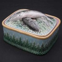 Lot 265 - George Jones sardine dish.