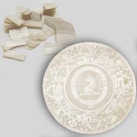 Lot 100 - Collection of 140 Chinese mother-of-pearl counters