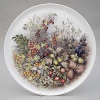 Lot 172 - Circular plaque painted by Ivy Johnson with