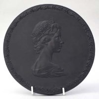 Lot 218 - Wedgwood Arnold Machin Queen Elizabeth II plaque.