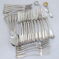 Lot 249 - Part mixed suite of Georgian silver flatware (28 pieces)
