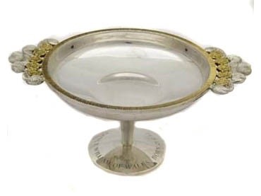 Lot 279 - A silver stem dish by Stuart Devlin
