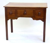 Lot 736 - Victorian mahogany side table