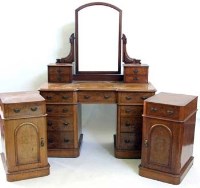 Lot 757 - Victorian figured oak kneehole dressing table