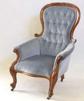 Lot 771 - Victorian mahogany show frame spoon-back easy chair