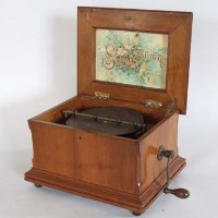 Lot 49 - Symphonium with 43 discs.