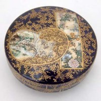 Lot 87 - Japanese satsuma lidded box.