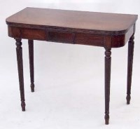 Lot 663 - Mahogany tea table