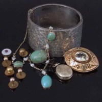 Lot 312 - Victorian Gilt Oval Brooch, Locket, Studds