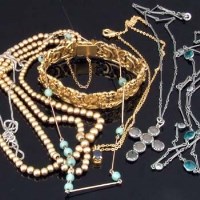 Lot 316 - Victorian Gilt Bracelet, 9ct Necklace, 5 Other
