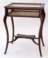 Lot 732 - Mahogany Vitrine Table