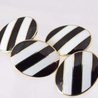Lot 271 - Pair of 9ct gold and enamel cuflinks