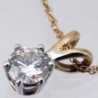 Lot 337 - Single stone diamond pendant, approximately