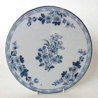 Lot 477 - English Delft salver