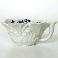 Lot 485 - Worcester butterboat circa 1760   the body