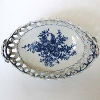 Lot 486 - Worcester oval basket circa 1770   with pierced
