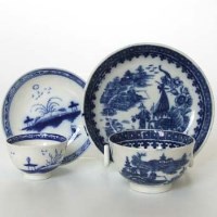 Lot 505 - Two Caughley toy or miniature teabowls and