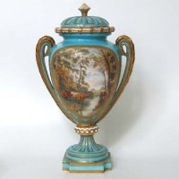Lot 556 - Royal Worcester twin handled vase and cover