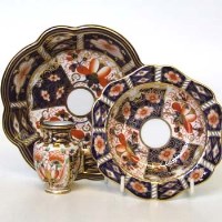 Lot 574 - Two Royal Crown Derby dishes and a vase