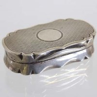 Lot 194 - Chester silver gilt snuff box.