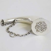 Lot 198 - Vinaigrette silver horn shape.