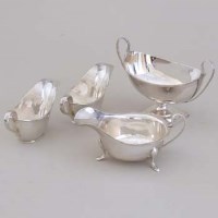 Lot 247 - Neo-classical silver sauce tureen, Chester 1908
