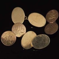 Lot 299 - Two pairs nine carat gold cufflinks 15.3g