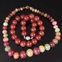 Lot 337 - Two necklaces