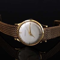 Lot 421 - 18ct gold Jaeger-LeCoultre man's wristwatch