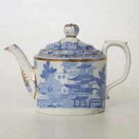 Lot 556 - Herculaneum batchelor size small oval teapot