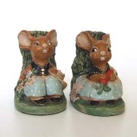 Lot 635 - Pair of Pendelfin bookends.