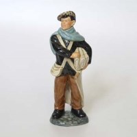 Lot 642 - Royal Doulton Newsboy