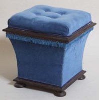 Lot 724 - Sarcophagus Box.