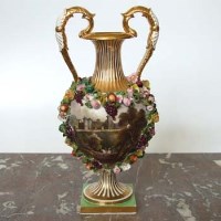 Lot 441 - Bloor Derby twin handled vase DB3937