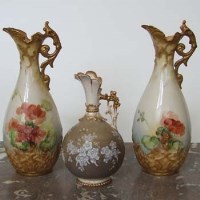 Lot 492 - Nautilus pate sur pate ewer and
