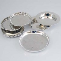 Lot 232 - Wakely & Wheeler silver dish, four silver