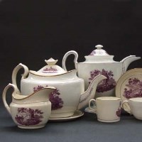 Lot 530 - Factory Z puce printed tea coffee set