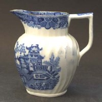 Lot 545 - Pearl ware Chinionserie scent jug.