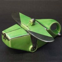 Lot 628 - Novelty green T.Pot Teapot - Sadler