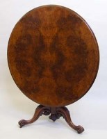 Lot 722 - Victorian figured walnut breakfast table.