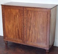 Lot 735 - Mahogany linen press