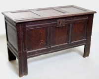Lot 766 - Small oak blanket chest.
