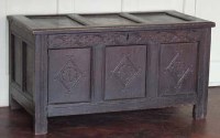 Lot 472 - Oak blanket chest