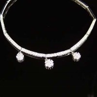 Lot 299 - Diamond fringe necklace