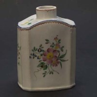 Lot 441 - English porcelain tea caddy