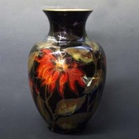 Lot 500 - Zsolnay vase