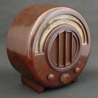 Lot 483 - Circular Bakelite Radio